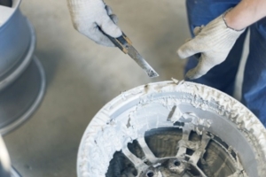 ¿Cómo pintar pinzas de freno de coche en casa